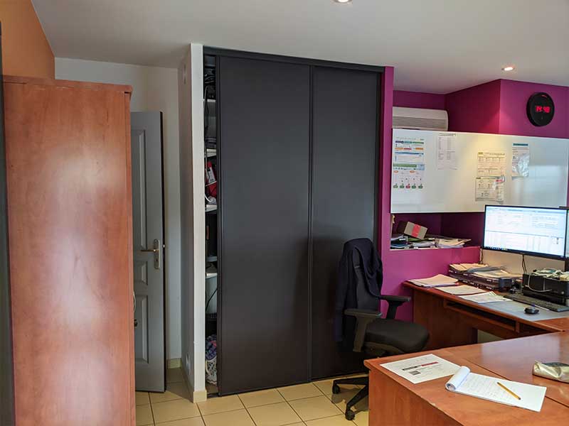 Réfection de bureaux professionnels par Maggy Durand Moreau Architecte d’intérieur.
Avant réfection